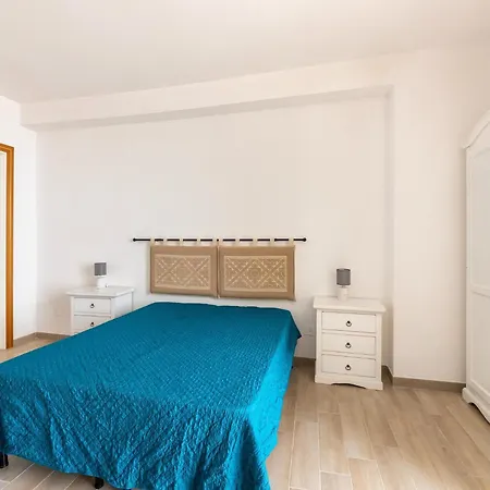 With Terrace And Air Conditioning 아파트