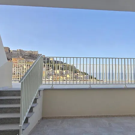 With Terrace And Air Conditioning *