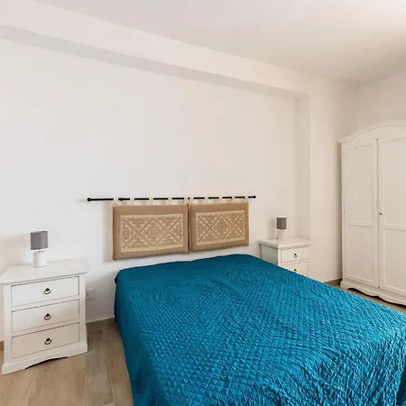 With Terrace And Air Conditioning * Castelsardo